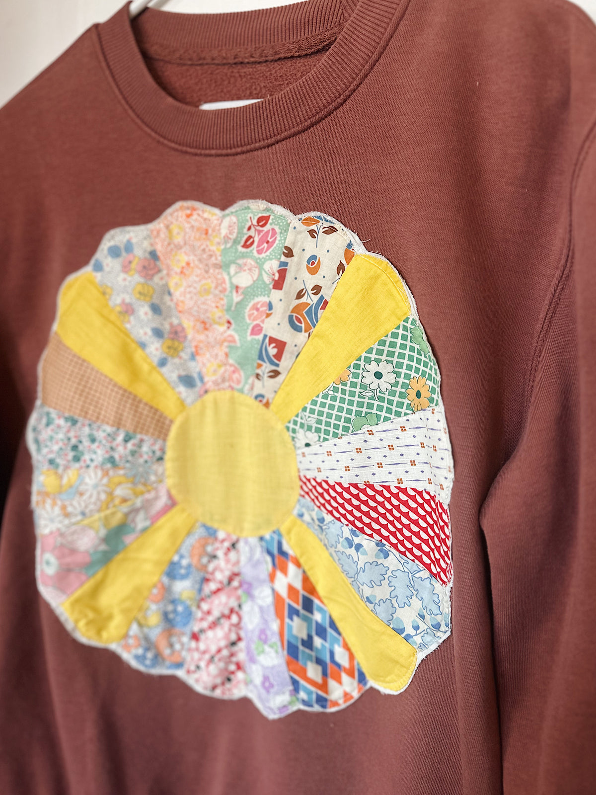 Vintage Dresden Plate Crewneck