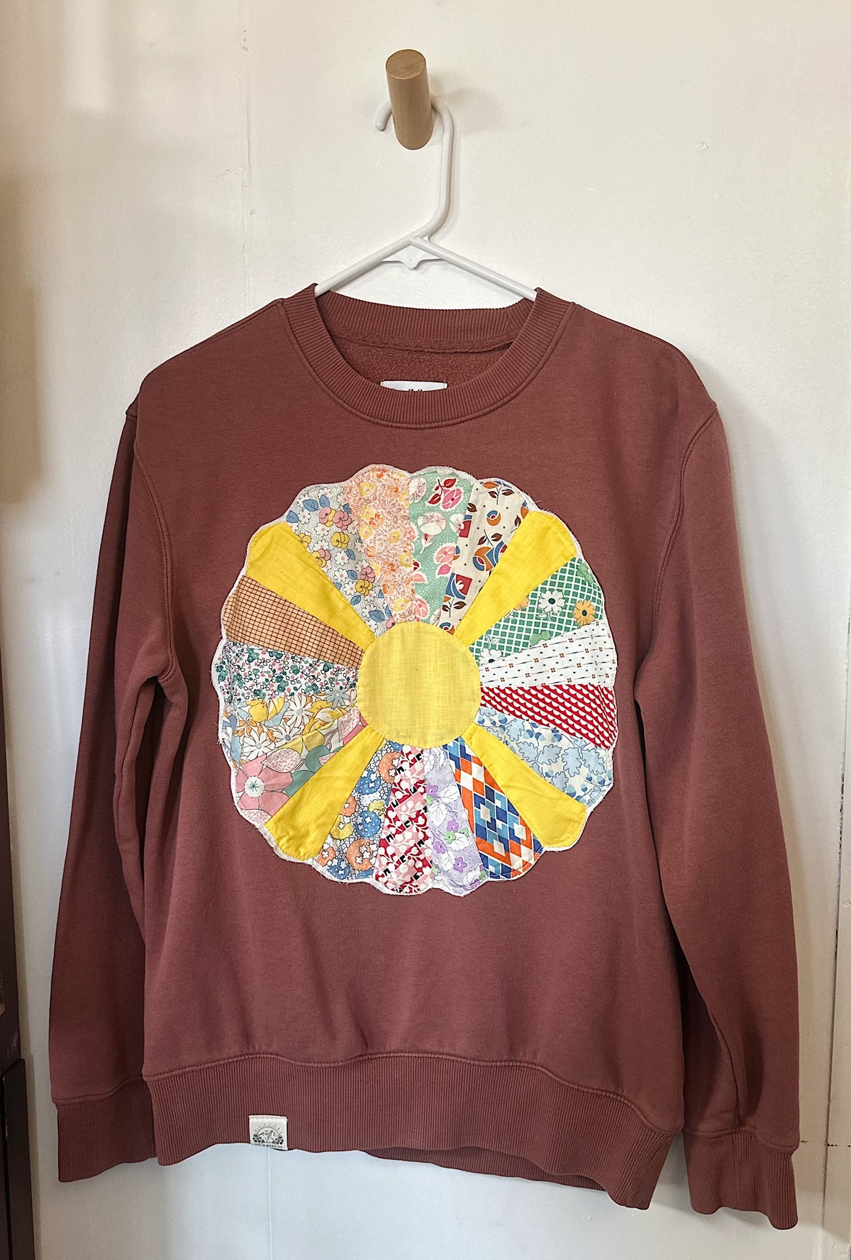 Vintage Dresden Plate Crewneck